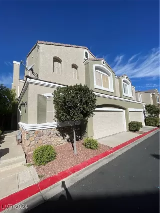 Photo #1: 2619611 Listing 