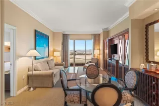 Photo #3: 2619650 Listing