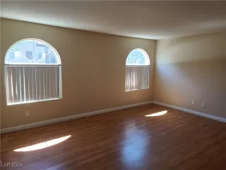 Photo #2: 2619664 Listing 