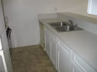 Photo #4: 2619669 Listing 