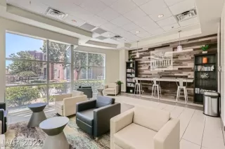 Photo #6: 2619700 Listing