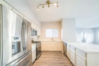 Photo #4: 2619730 Listing 