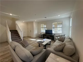 Photo #4: 2619750 Listing 