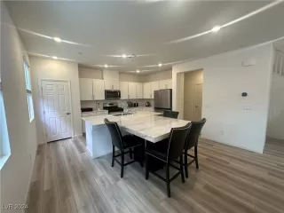 Photo #6: 2619750 Listing 