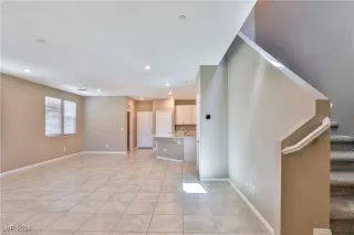 Photo #4: 2619755 Listing 