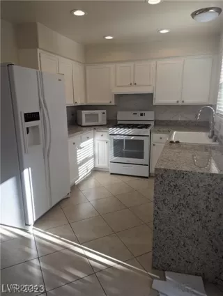 Photo #3: 2619764 Listing 