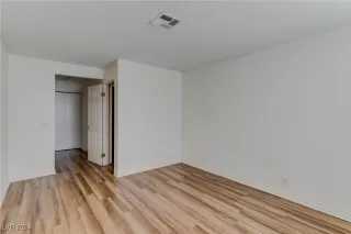 Photo #3: 2619770 Listing 