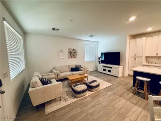 Photo #2: 2619777 Listing 