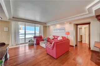 Photo #2: 2619810 Listing