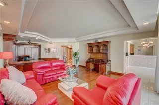 Photo #4: 2619810 Listing