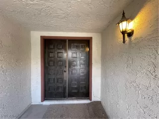 Photo #1: 2619888 Listing 