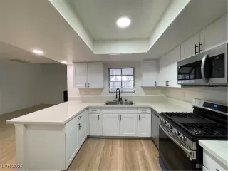 Photo #6: 2619888 Listing 