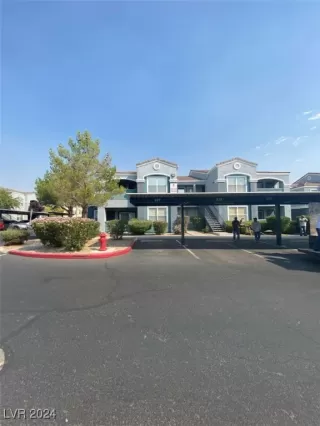 Photo #3: 2619899 Listing