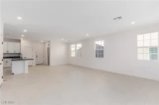 Photo #3: 2619903 Listing 