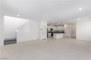Photo #5: 2619903 Listing 
