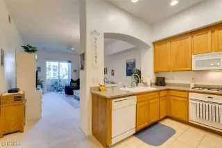 Photo #4: 2619907 Listing 