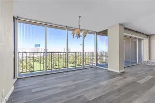 Photo #1: 2619914 Listing 