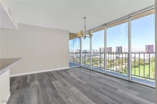 Photo #2: 2619914 Listing 