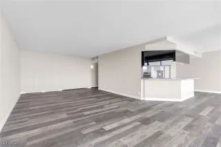 Photo #5: 2619914 Listing 