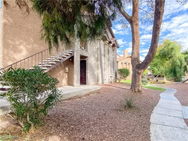 MLS: 2619944 Condo For Sale