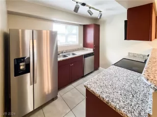 Photo #5: 2619944 Listing 