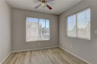 Photo #4: 2619947 Listing