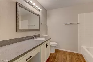 Photo #6: 2619947 Listing