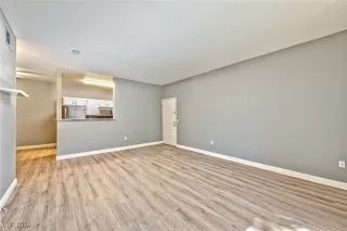 Photo #2: 2619978 Listing 