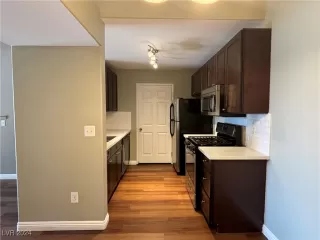 Photo #2: 2620000 Listing 