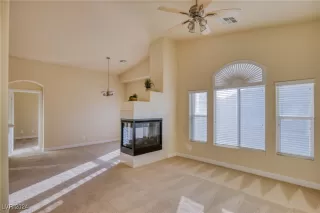 Photo #6: 2620030 Listing