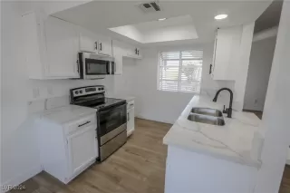 Photo #1: 2620043 Listing