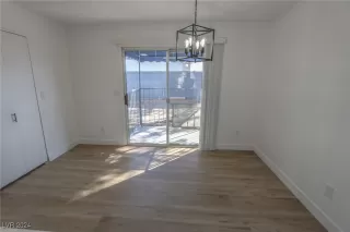 Photo #4: 2620043 Listing