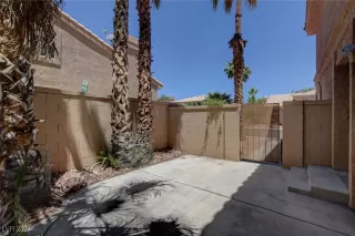 Photo #4: 2620048 Listing 