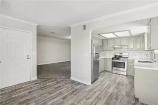 Photo #4: 2620075 Listing