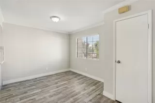 Photo #5: 2620075 Listing