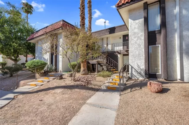 MLS: 2620105 Condo For Sale