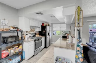 Photo #2: 2620105 Listing 