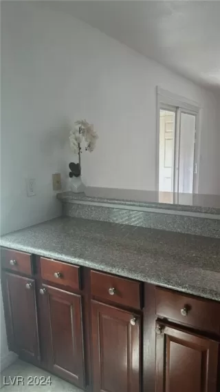 Photo #2: 2620174 Listing