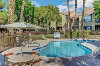 Photo #3: 2620199 Listing