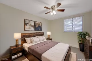 Photo #3: 2620277 Listing