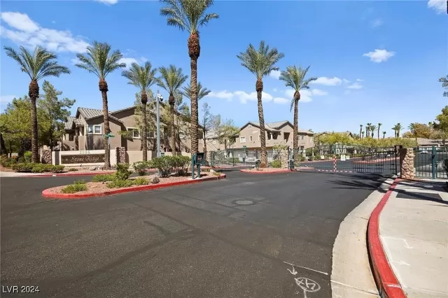 MLS: 2620280 Condo For Sale