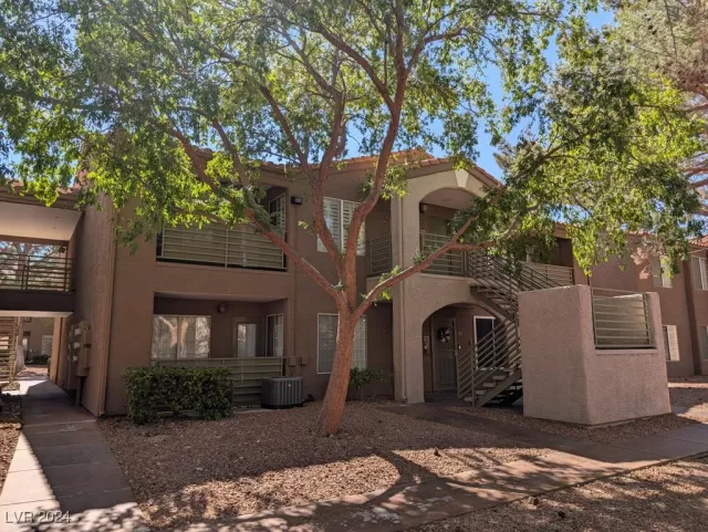 MLS: 2620319 Condo For Sale