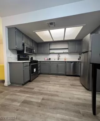 Photo #6: 2620327 Listing 