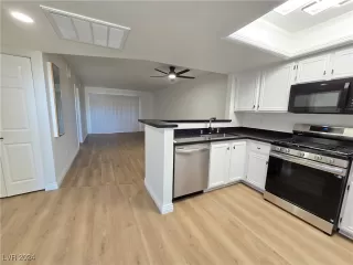 Photo #1: 2620338 Listing 