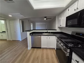 Photo #5: 2620338 Listing 