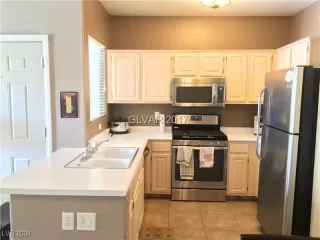 Photo #6: 2620342 Listing 