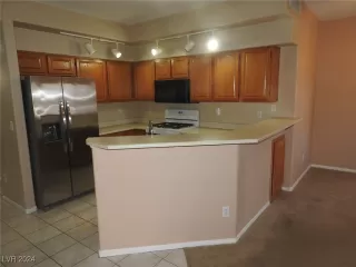 Photo #6: 2620360 Listing 