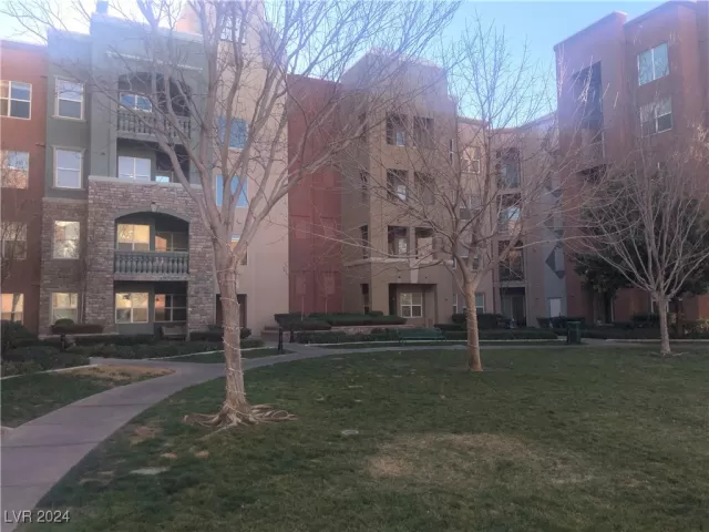 MLS: 2620372 Condo For Sale