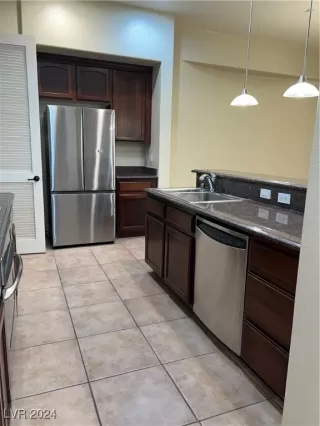 Photo #3: 2620372 Listing