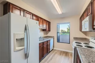 Photo #5: 2620403 Listing 